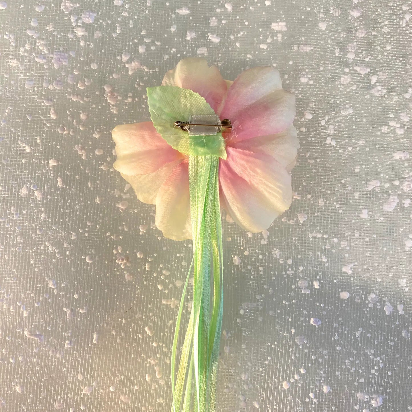 Spilla maxi fiore per personalizzazione abito da cerimonia bambina