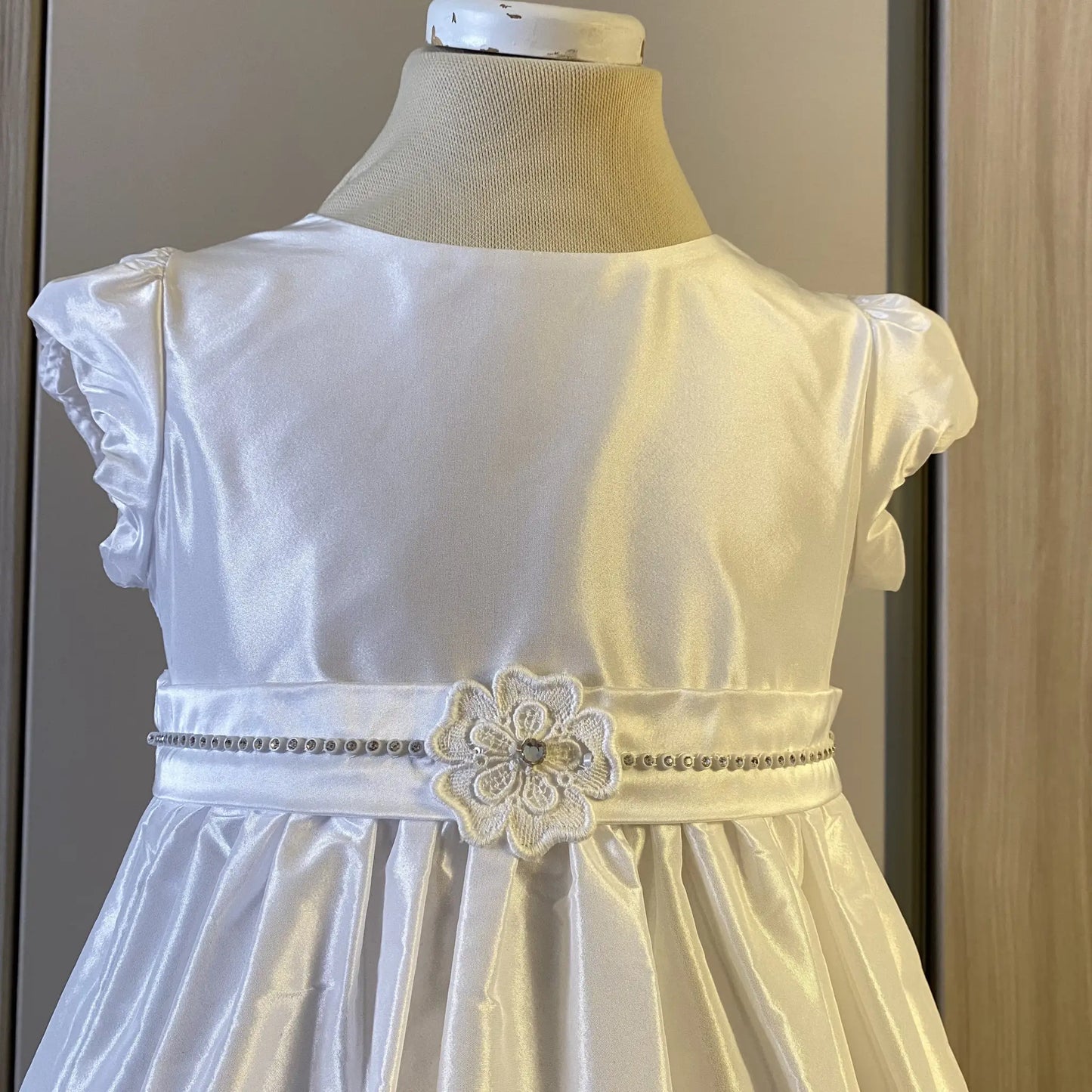 Vestito da Damigella in Raso Bianco