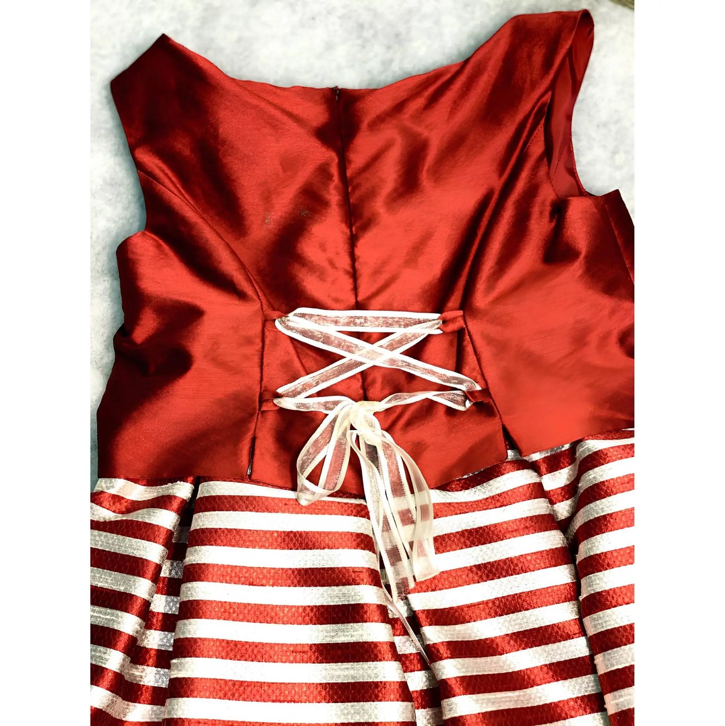 Abito da cerimonia bambina in seta rosso e argento