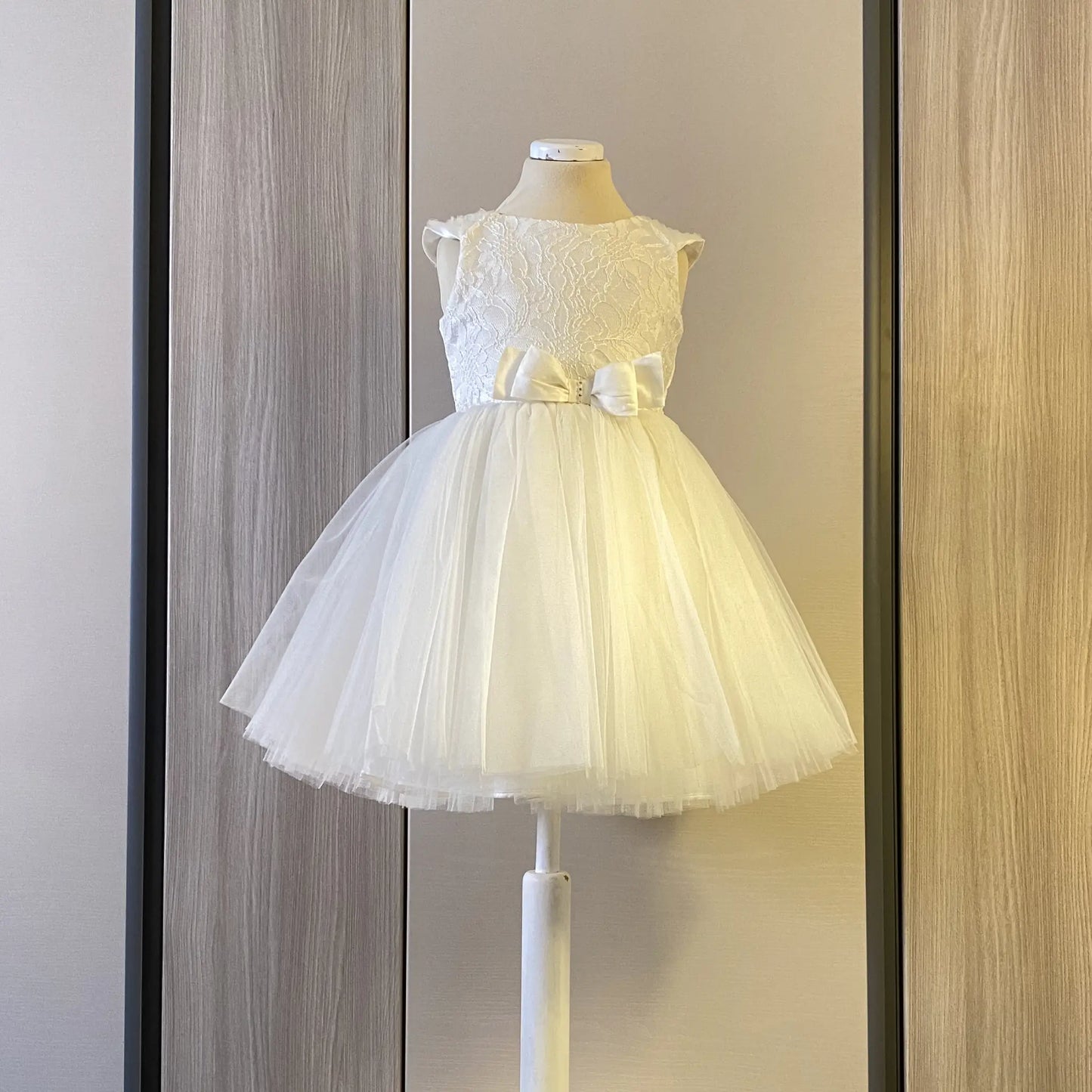 Abito damigella matrimonio bianco in pizzi e tulle