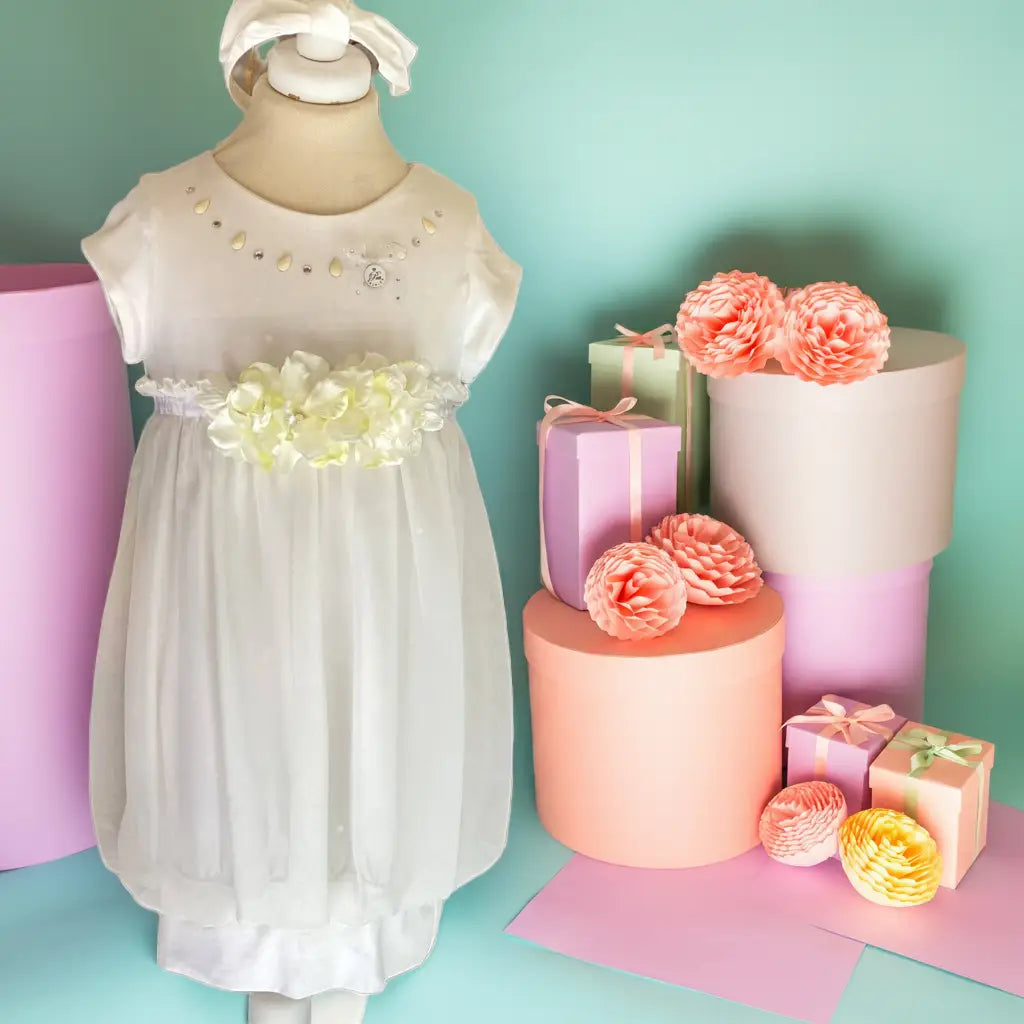 Accessori: spille e cerchietti per abiti eleganti