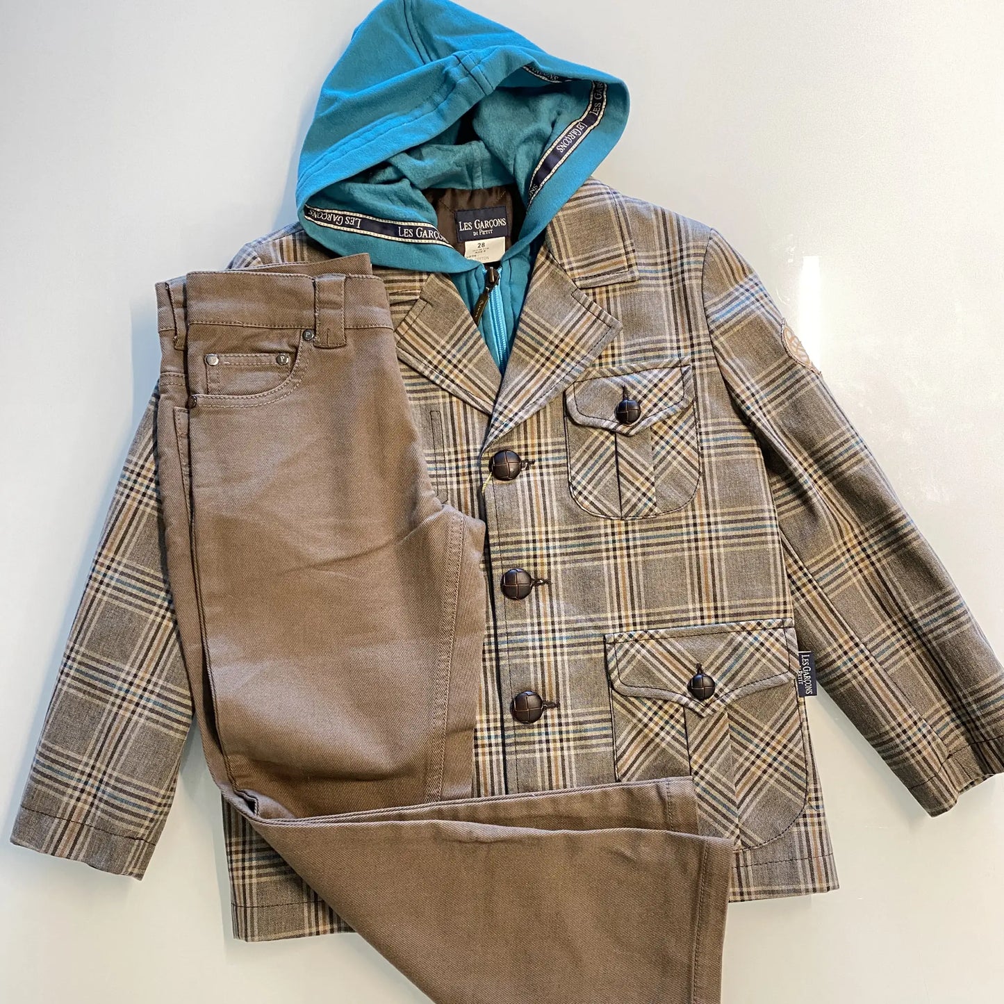 Completo blazer e jeans per bambino elegante