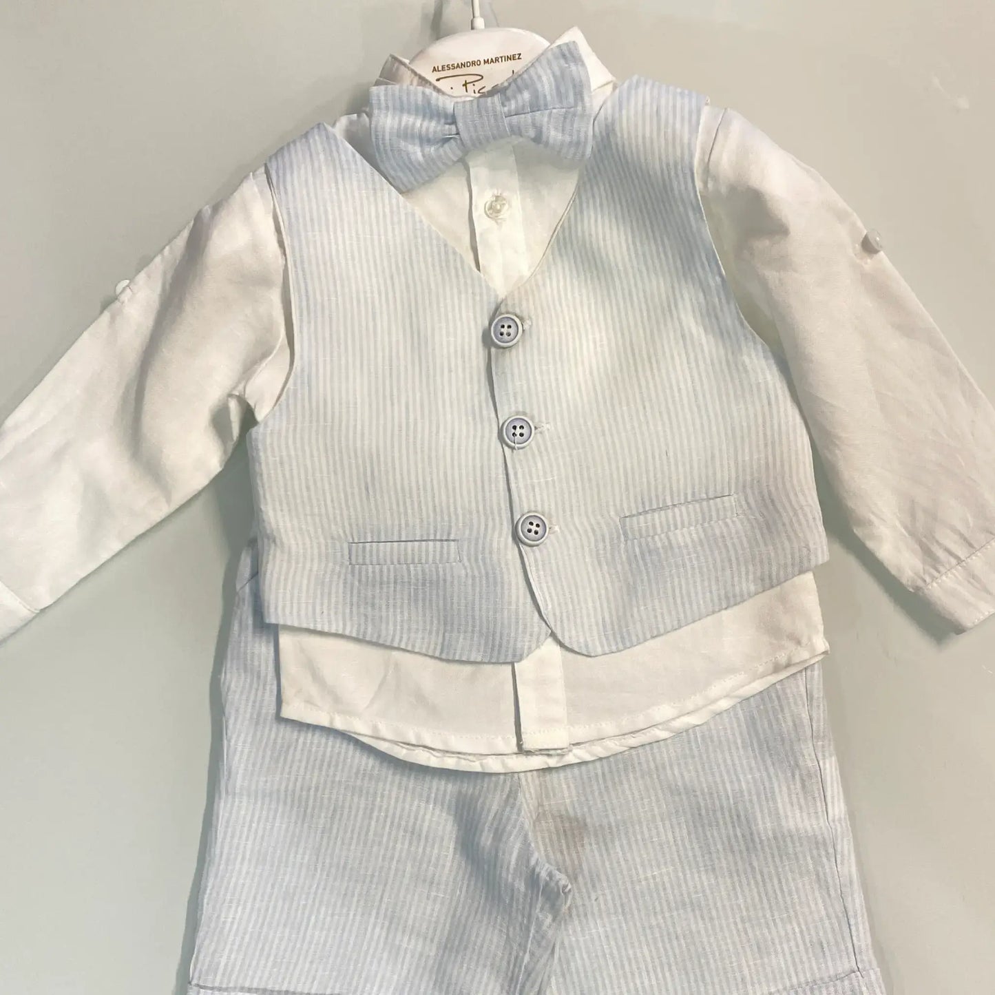 Completo in lino per battesimo estivo da bambino