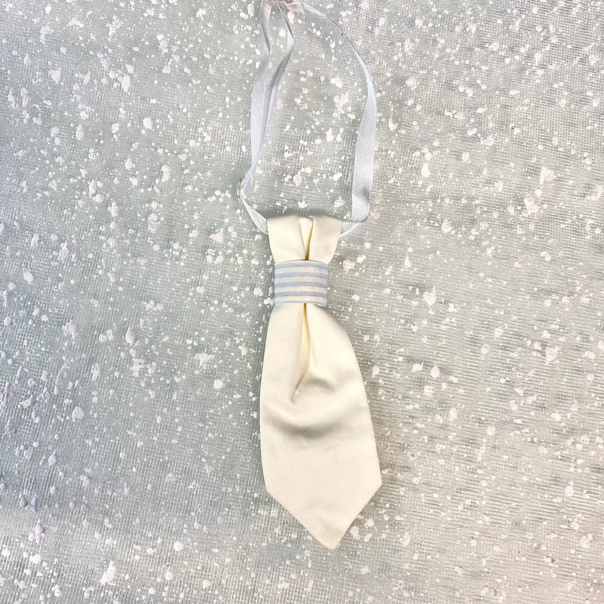 Cravattino da neonato pre annodato