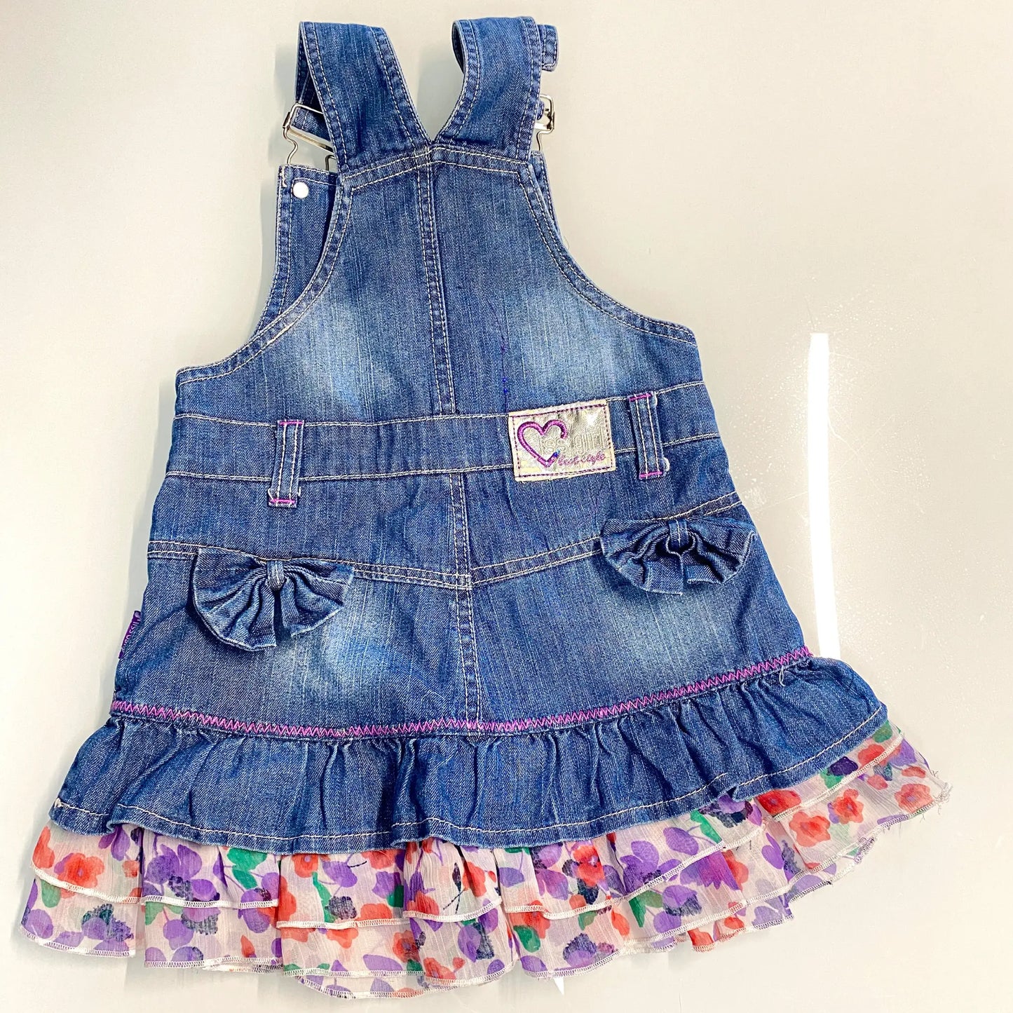 Salopette in jeans per bambina tra 2 e 3 anni