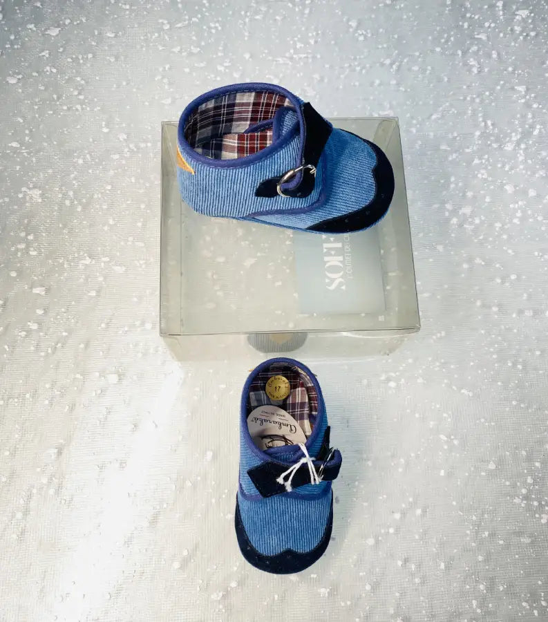 Scarpe da culla in velluto per maschietto