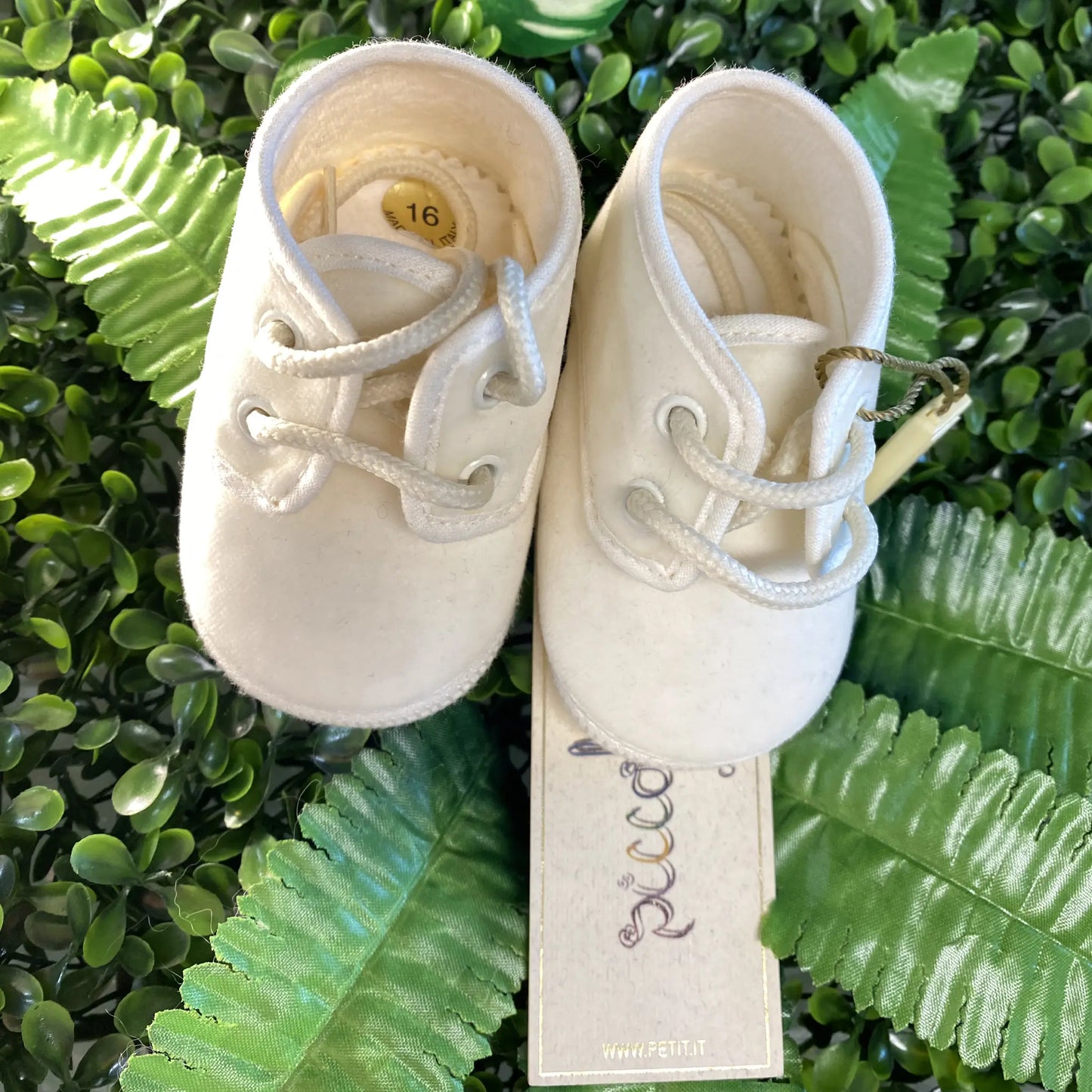 Scarpe primi mesi in velluto bianco
