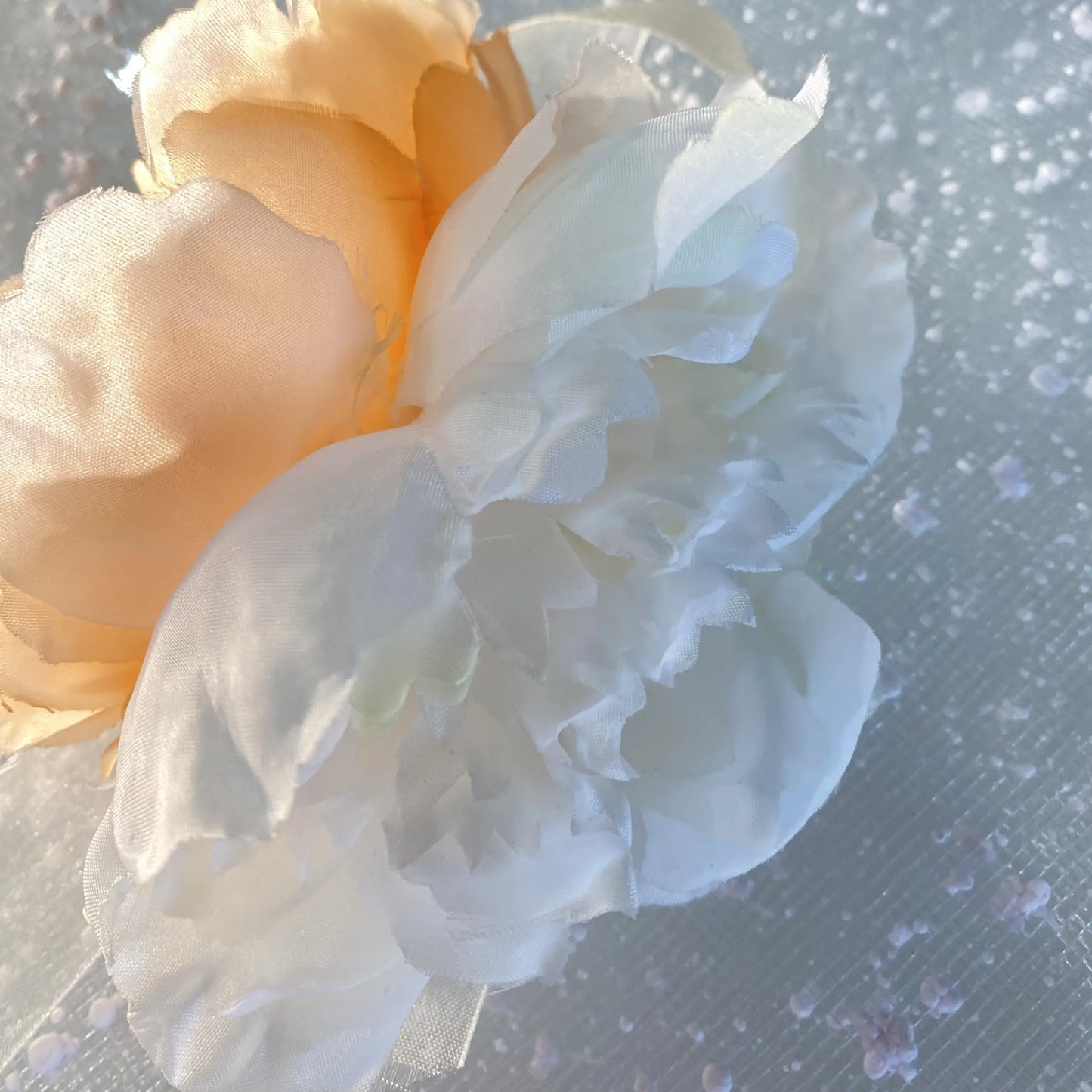 Spilla decorativa con rose per cerimonie