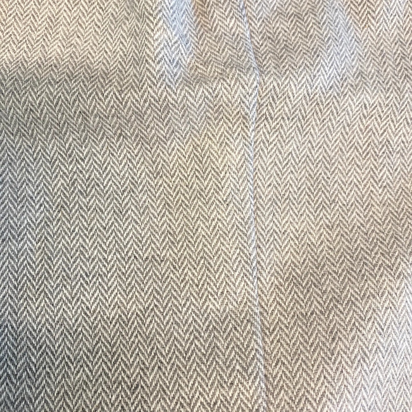 Pantalone e Bermuda Eleganti in Lana Spina di Pesce