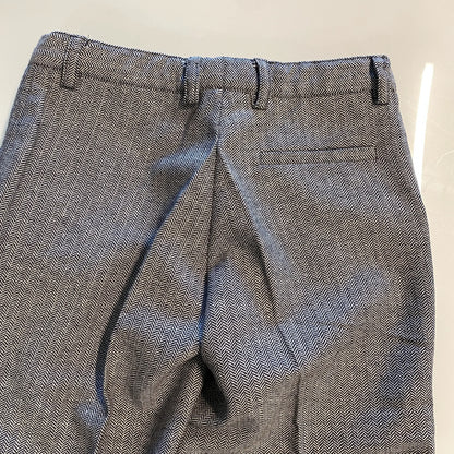 Pantaloni da Cerimonia Bambino a Spina di Pesce: Eleganza Classica in Grigio