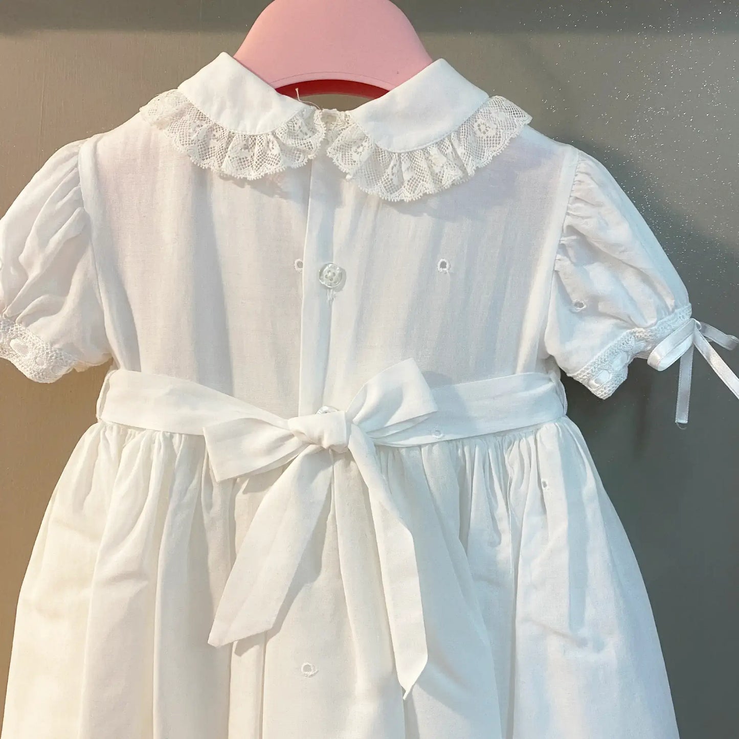 Robe longue de baptême en dentelle Sangallo