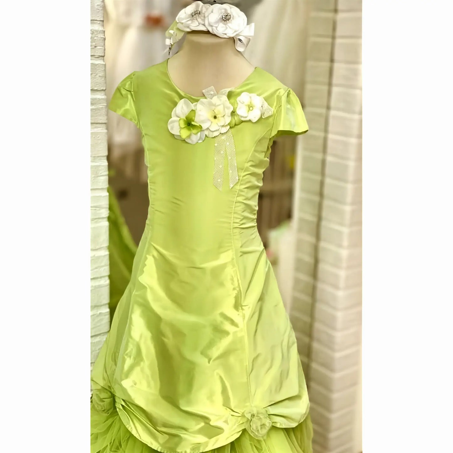Abito da damigella color verde per bambina scontato