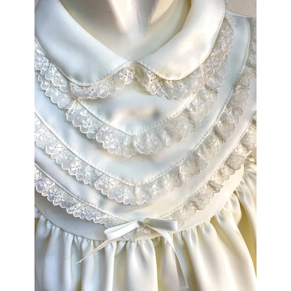 Abito romantico con dettagli in pizzo per neonata bambina