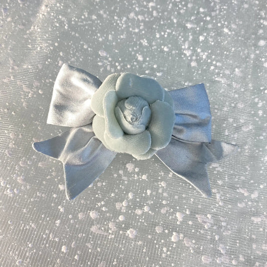 Accessorio per capelli bambina in velluto azzurro