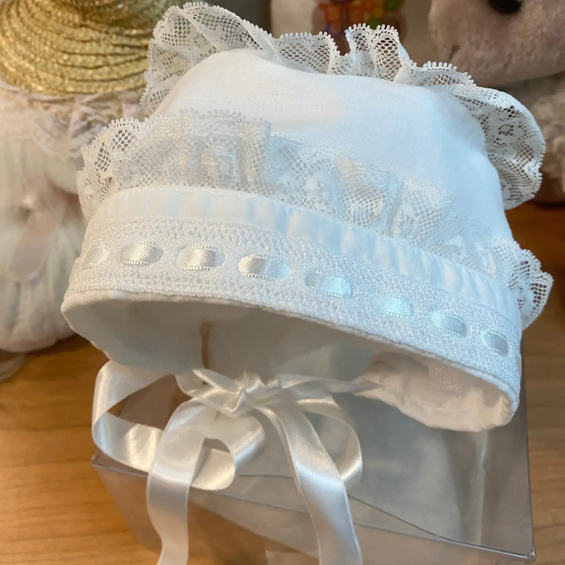 Cappellino da battesimo per grembiulone