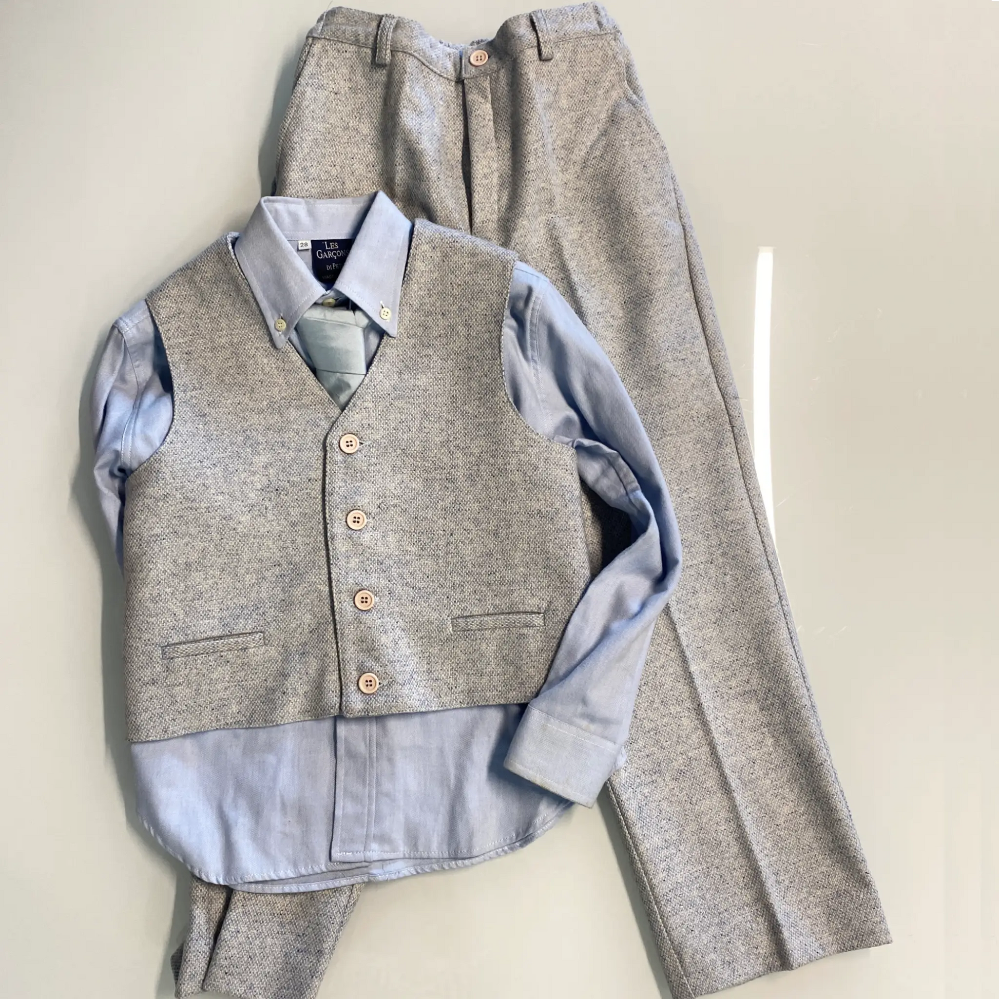 Completo da cerimonia composto da pantaloni e panciotto in lana per bambino