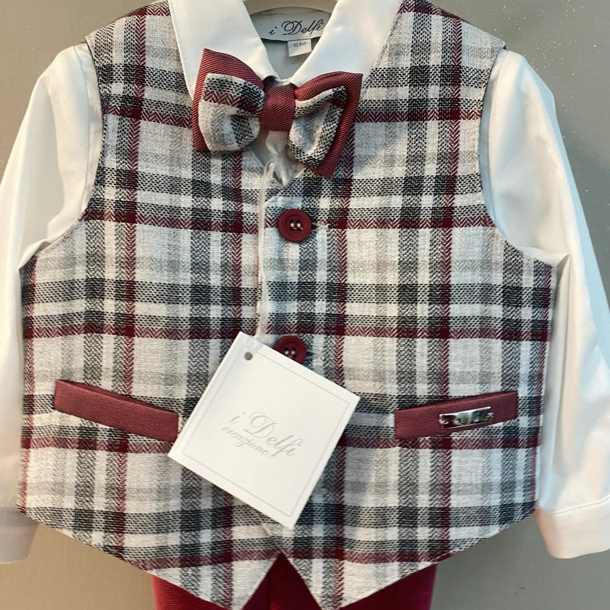 Completo elegante da cerimonia con fantasia a quadri bainco e bordeaux I Delfi SCONTATO