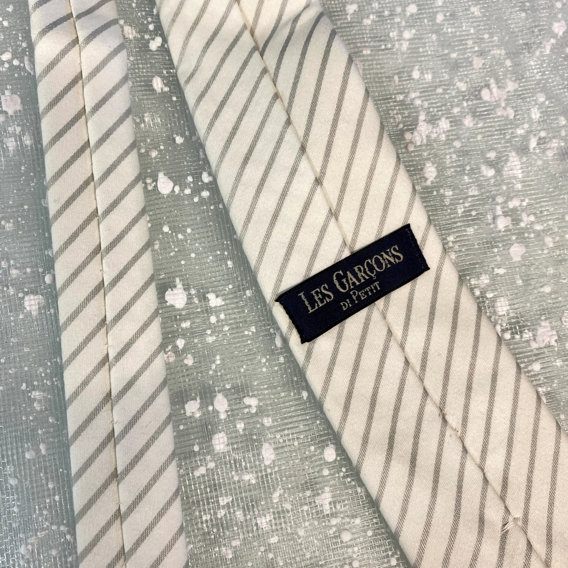 Cravatta bambino Les Garcons di Petit in sconto