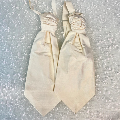 Cravattone da cerimonia pre annodato color panna per bambino
