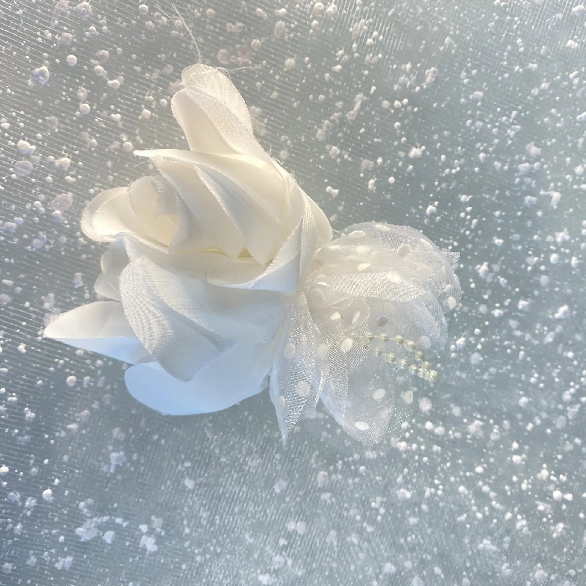 Fiore decorativo per abito da comunione