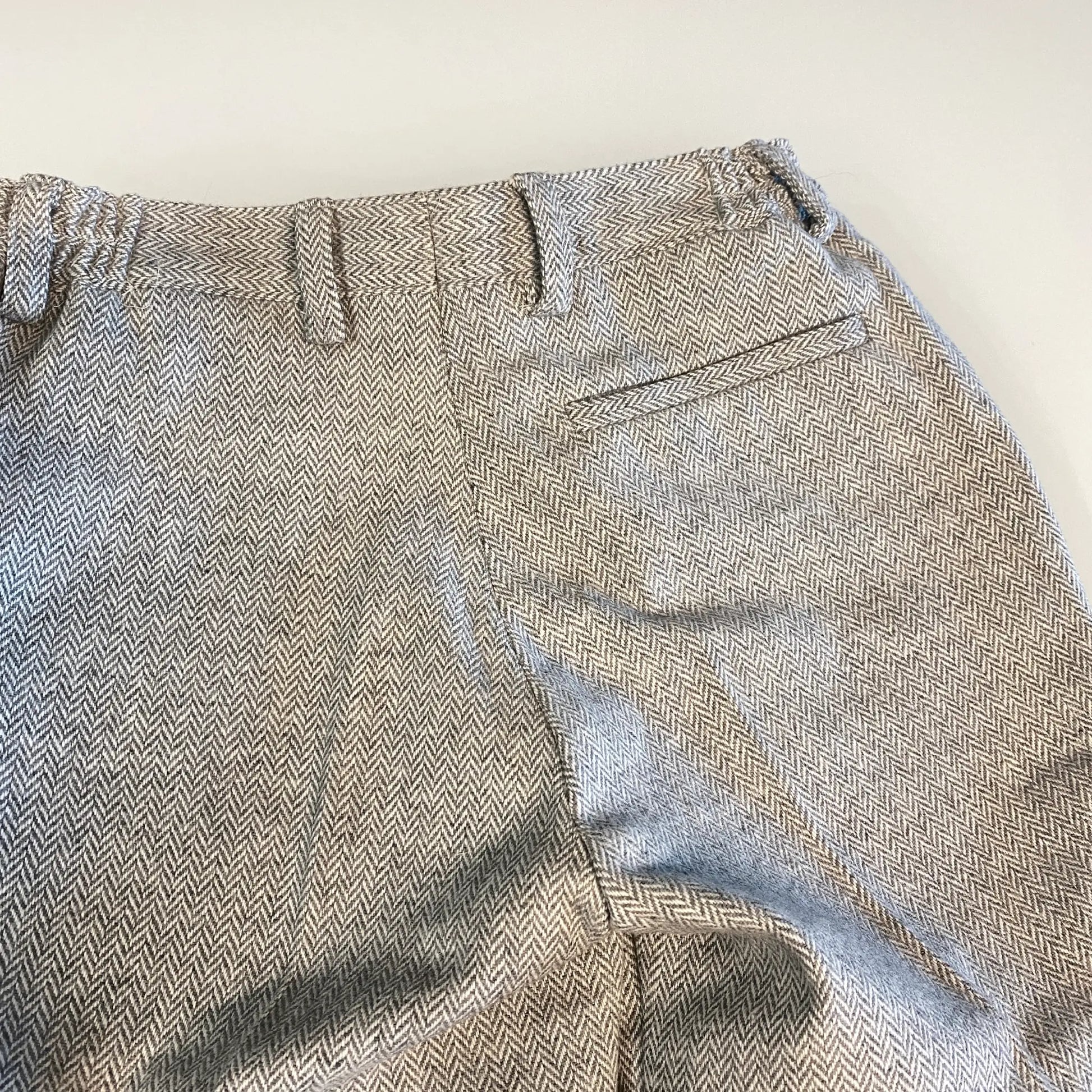 Pantalone lungo in lana a spina di pesce grigio per bambino