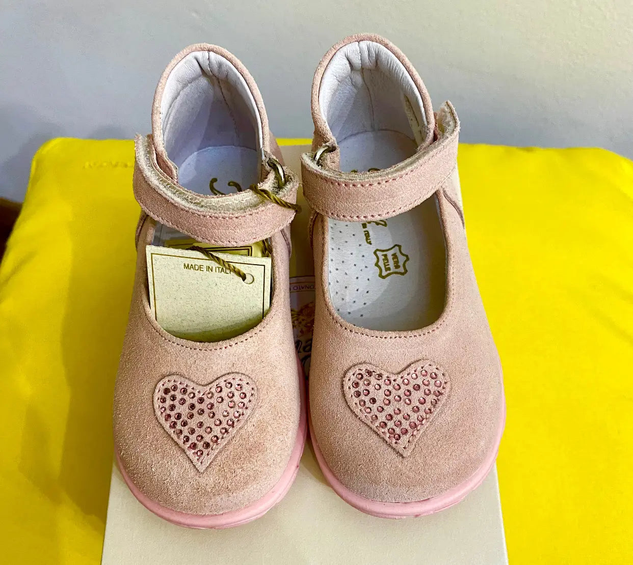 Scarpe scamosciate primi passi per bimba colore rosa