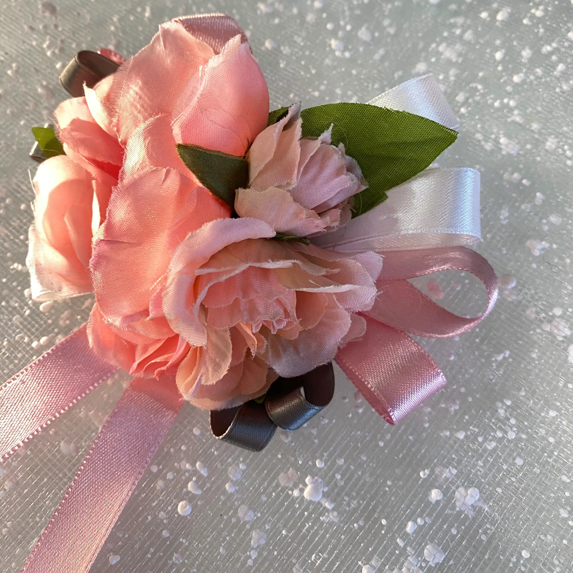 Spilla bouquet di fiori e di rose per cerimonia