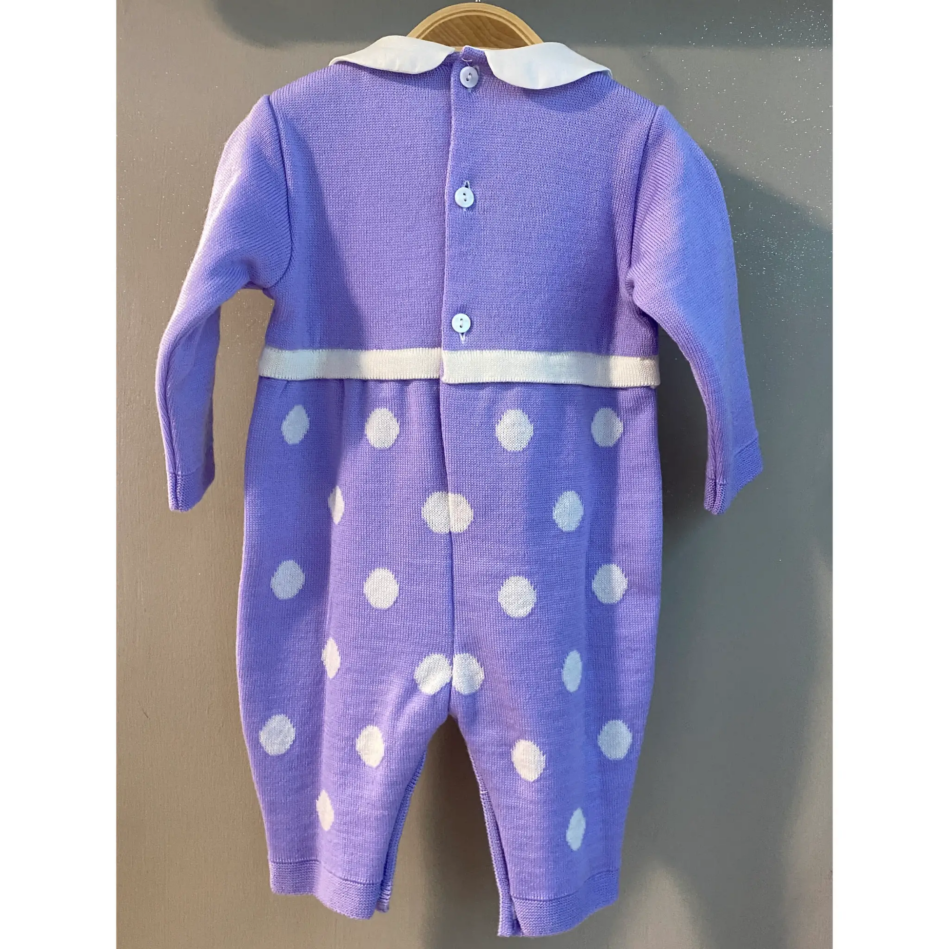 Tutina in maglia lilla a pois scontata