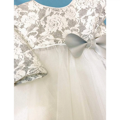 Vestito da battesimo in tulle e pizzo
